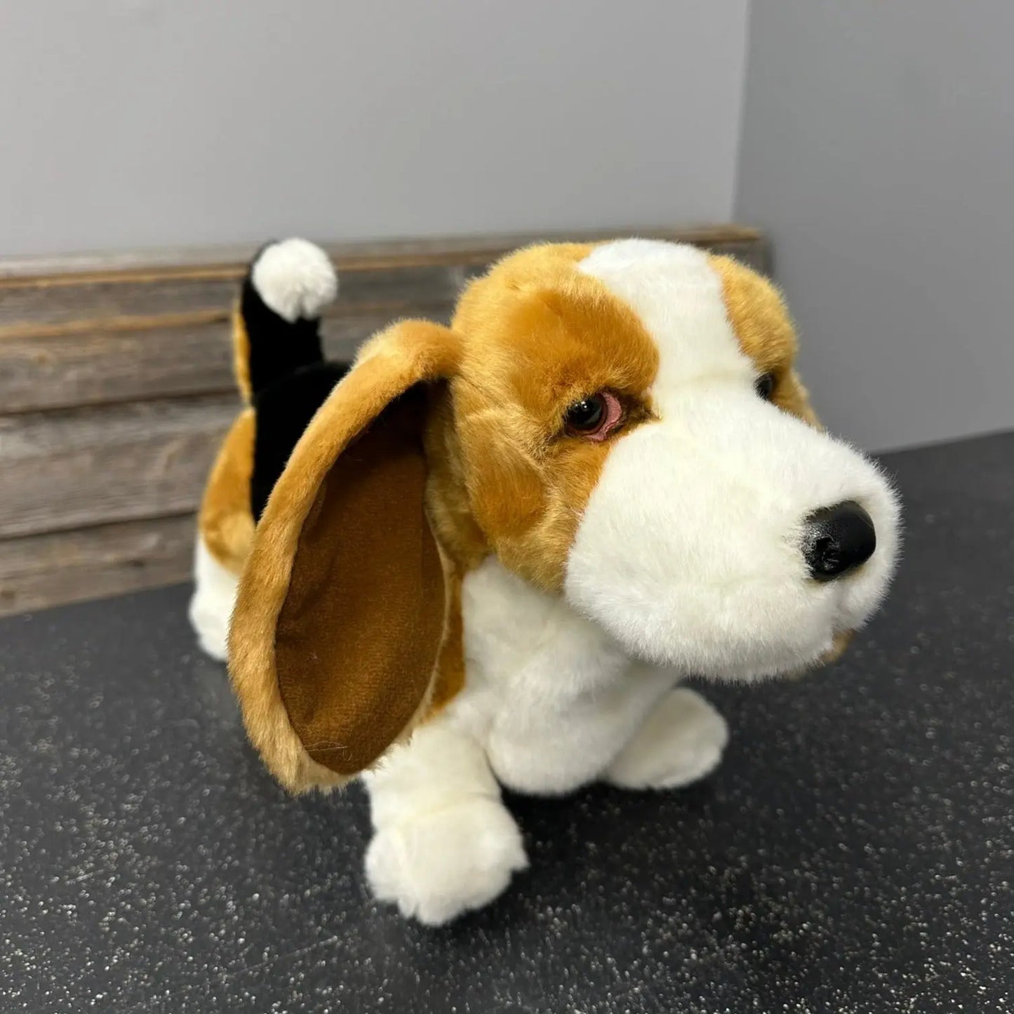 Harold Basset Hound Douglas Cuddle Toys