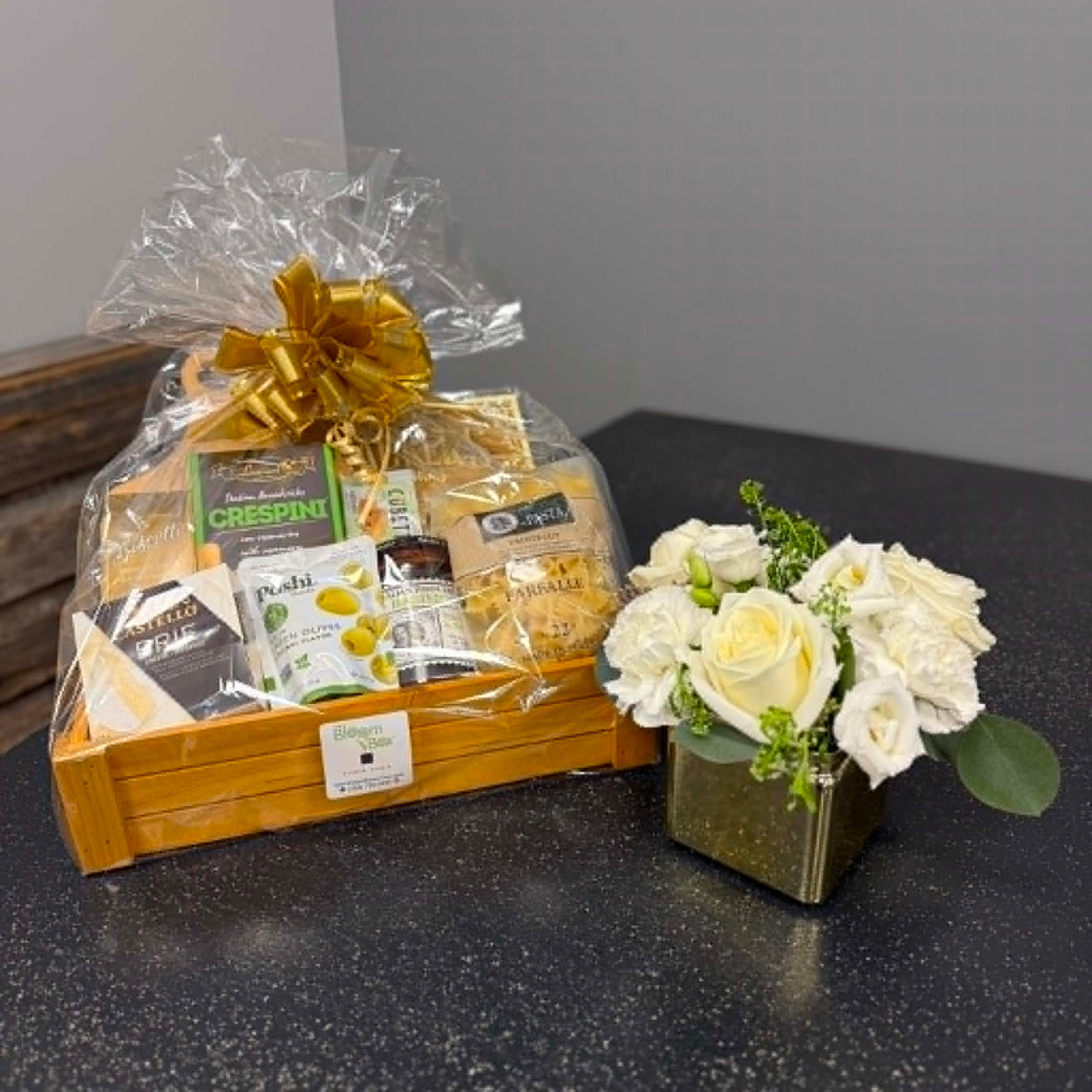Why Flowers and Gift Baskets Make Such Great Gifts